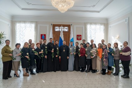 Духовенство и сотрудники Саратовской епархии поздравили митрополита Игнатия с днем тезоименитства