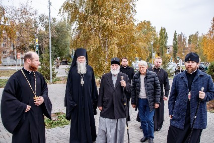 Митрополит Павел и митрополит Игнатий посетили Георгиевский храм г. Покровска