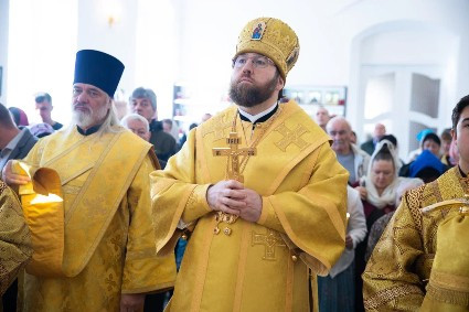 Митрополит Игнатий совершил Великое освящение храма Рождества Христова с. Вязовка Татищевского района  и Божественную литургию в новоосвященном храме
