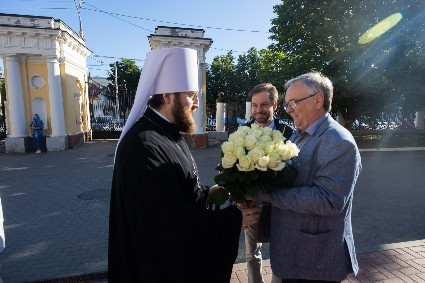 Митрополит Игнатий совершил Божественную литургию в храме святых равноапостольных Мефодия и Кирилла при СГУ