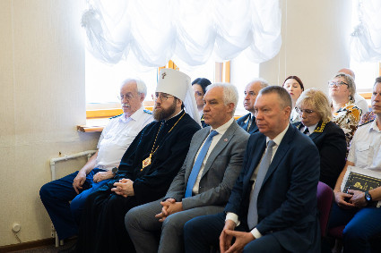 Митрополит Игнатий посетил церемонию представления нового прокурора Саратовской области
