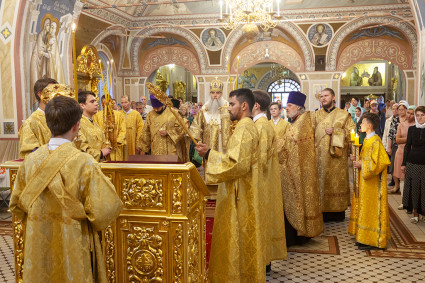 Всенощное бдение в Свято-Троицком кафедральном соборе г. Саратова