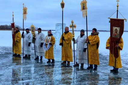 Крестный ход на иордань в с. Усть-Курдюм