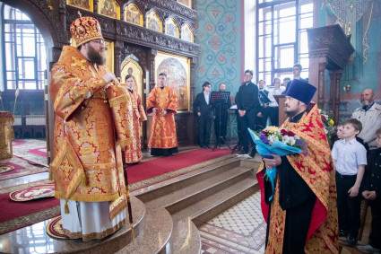 Митрополит Игнатий совершил пасхальную утреню в Хвалынске