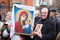 Крестный ход в день празднования Казанской иконе Божией Матери