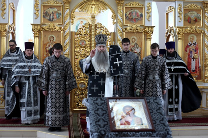 Литургия Преждеосвященных Даров в Свято-Троицком кафедральном соборе г. Вольска