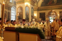 Божественная литургия в Успенском кафедральном соборе Пензы