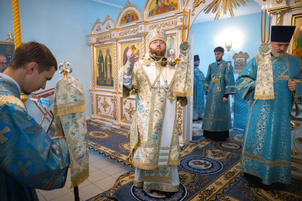 Митрополит Игнатий совершил Божественную литургию в храме Рождества Пресвятой Богородицы с. Ершовка