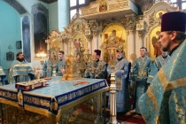 Божественная литургия в Духосошественском соборе Саратова