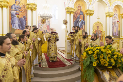 Великое освящение храма во имя святителя Спиридона Тримифунтского г. Саратова и первая Божественная литургия в новоосвященном храме
