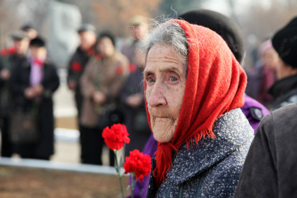 Лития на Воскресенском кладбище Саратова