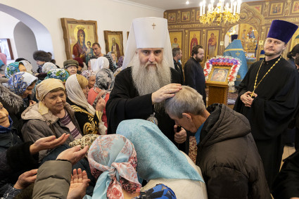 Божественная литургия в храме в честь иконы Божией Матери «Скоропослушница» г. Шиханы