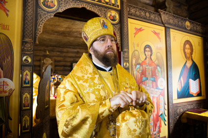 Митрополит Игнатий совершил Великое освящение Александро-Невского храма с. Царевщина и Божественную литургию в новоосвященном храме