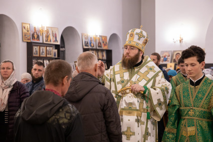 Митрополит Игнатий совершил всенощное бдение в храме преподобного Сергия Радонежского г. Саратова