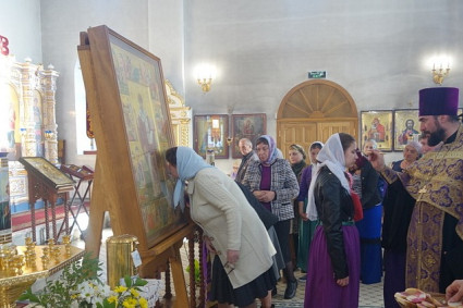 В Аткарске встретили икону с частицей мощей святителя Спиридона Тримифунтского