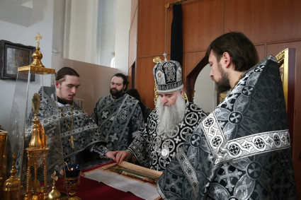 Литургия Преждеосвященных Даров в храме во имя святого великомученика Георгия Победоносца г.Саратова