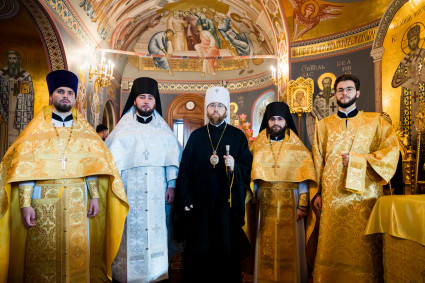 Митрополит Игнатий совершил Божественную литургию в Свято-Троицком кафедральном соборе г. Саратова