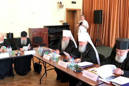 Митрополит Лонгин принял участие в общем собрании членов Издательского совета