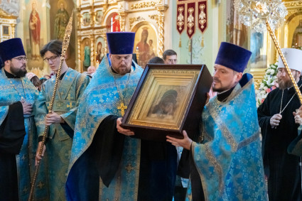 Завершилось трехдневное пребывание в Саратове чудотворной Казанской иконы Божией Матери
