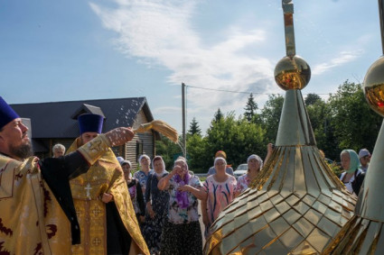 Освящены купола храма Преображения Господня поселка Соколовый