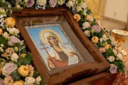В храме в честь Владимирской иконы Божией Матери пребывает ковчег с мощами мученицы Татианы