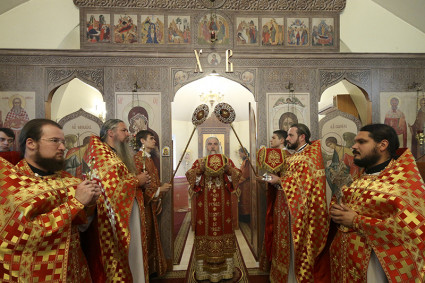 Божественная литургия в храме во имя священномученика Космы Саратовского г. Саратова