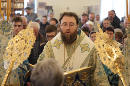 Митрополит Игнатий совершил всенощное бдение в Благовещенском храме г. Саратова