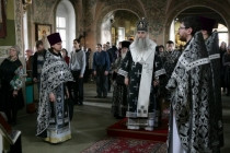 Литургия Преждеосвященных Даров в Свято-Троицком соборе Саратова