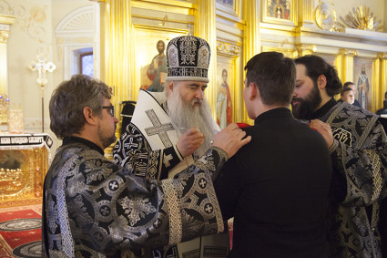 Литургия Преждеосвященных Даров на Архиерейском подворье — храме во имя святого апостола и евангелиста Иоанна Богослова при СПДС