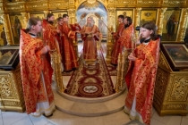 Крещальная Литургия в Свято-Троицком соборе Саратова