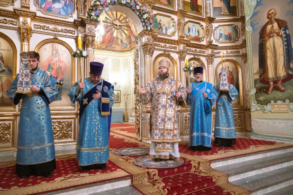 Митрополит Игнатий совершил всенощное бдение в Покровском соборе г. Саратова