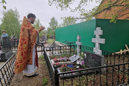 На Радоницу совершено поминовение усопших священнослужителей