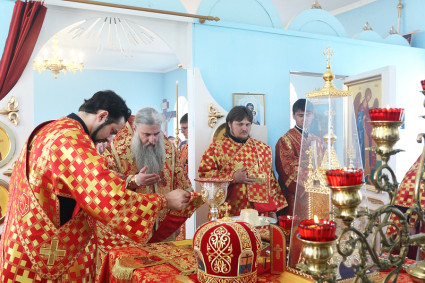 Божественная литургия в храме в честь Рождества Пресвятой Богородицы села Ершовка Аткарского района
