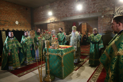 Божественная литургия в храме во имя преподобного Сергия Радонежского г.Саратова