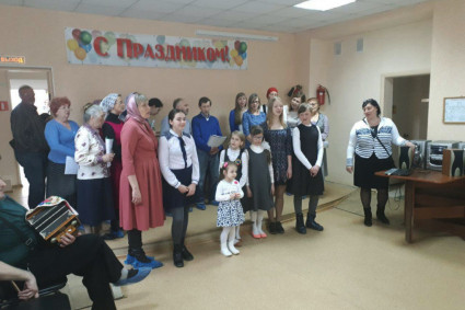 Волонтеры Георгиевского храма г. Саратова поздравили пожилых людей со светлым праздником Пасхи