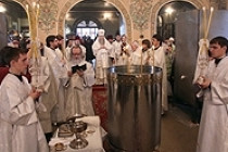 Великая вечерня и Божественная литургия в Свято-Троицком соборе Саратова