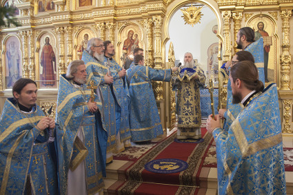 Божественная литургия в храме в честь Казанской иконы Божией Матери города Саратова