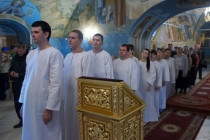 Крещальная литургия в Свято-Троицком соборе Саратова