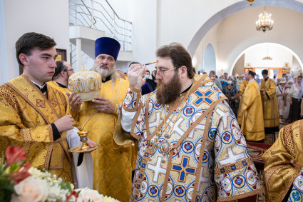 Митрополит Игнатий совершил всенощное бдение в Петропавловском храме г. Саратова