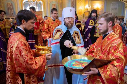В день празднования Собора Саратовских святых совершена соборная архиерейская Литургия