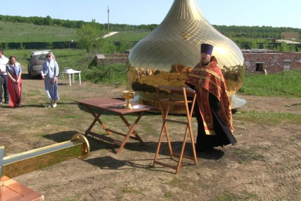 Состоялось освящение куполов Свято-Никольского храма с. Долгий Буерак