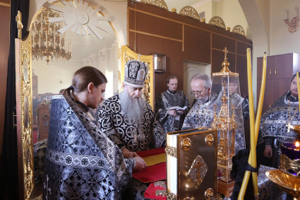 Литургия Преждеосвященных Даров в храме во имя преподобного Серафима Саровского города Саратова