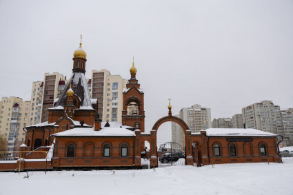 Митрополит Игнатий совершил всенощное бдение в храме во имя преподобного Сергия Радонежского г. Саратова