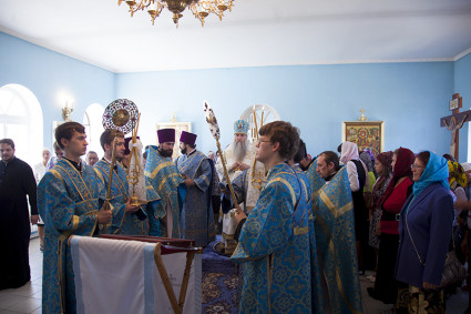 Божественная литургия в храме в честь Рождества Пресвятой Богородицы села Ершовка (Муммовское) Аткарского района