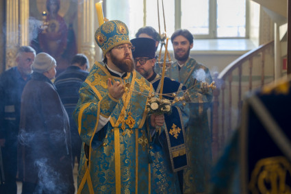 Митрополит Игнатий совершил всенощное бдение в Покровском соборе г. Саратова
