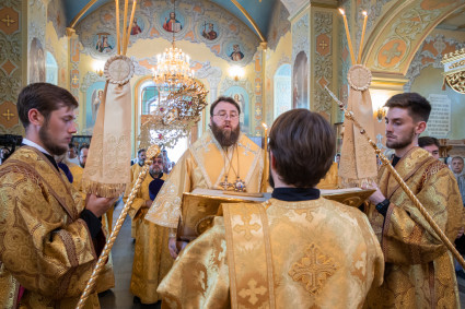 Митрополит Игнатий совершил всенощное бдение в Покровском соборе г. Саратова