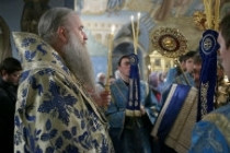 Всенощное бдение в Свято-Троицком соборе Саратова