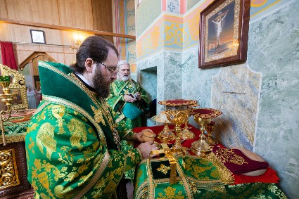 Митрополит Игнатий совершил Божественную литургию в Иоанновском женском монастыре с. Алексеевка Хвалынского района