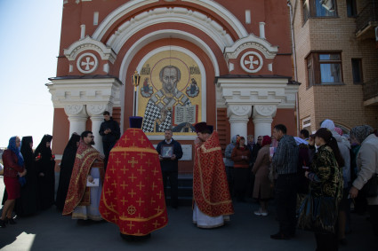 Панихида по сестрам Крестовоздвиженского монастыря