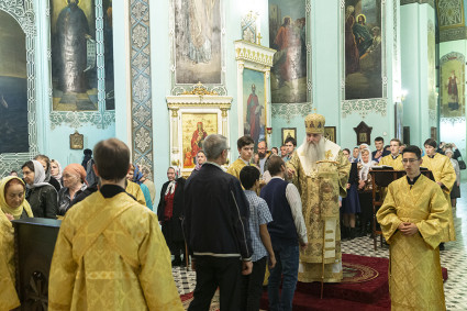 Всенощное бдение в храме в честь Сошествия Святого Духа г. Саратова